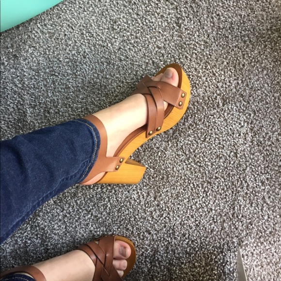 Shoes - Picture 4 of 4